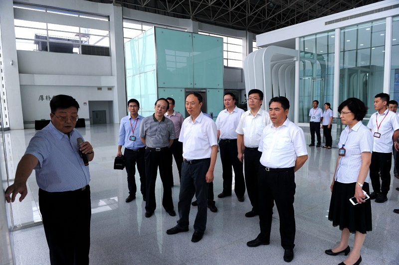 马秋林调研我司时强调：聚焦中药的传承与创新     